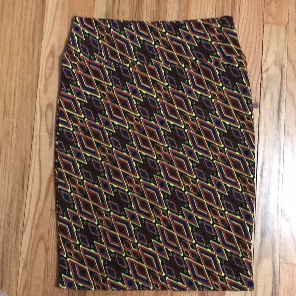 Medium LuLaRoe Cassie pencil skirt. EUC